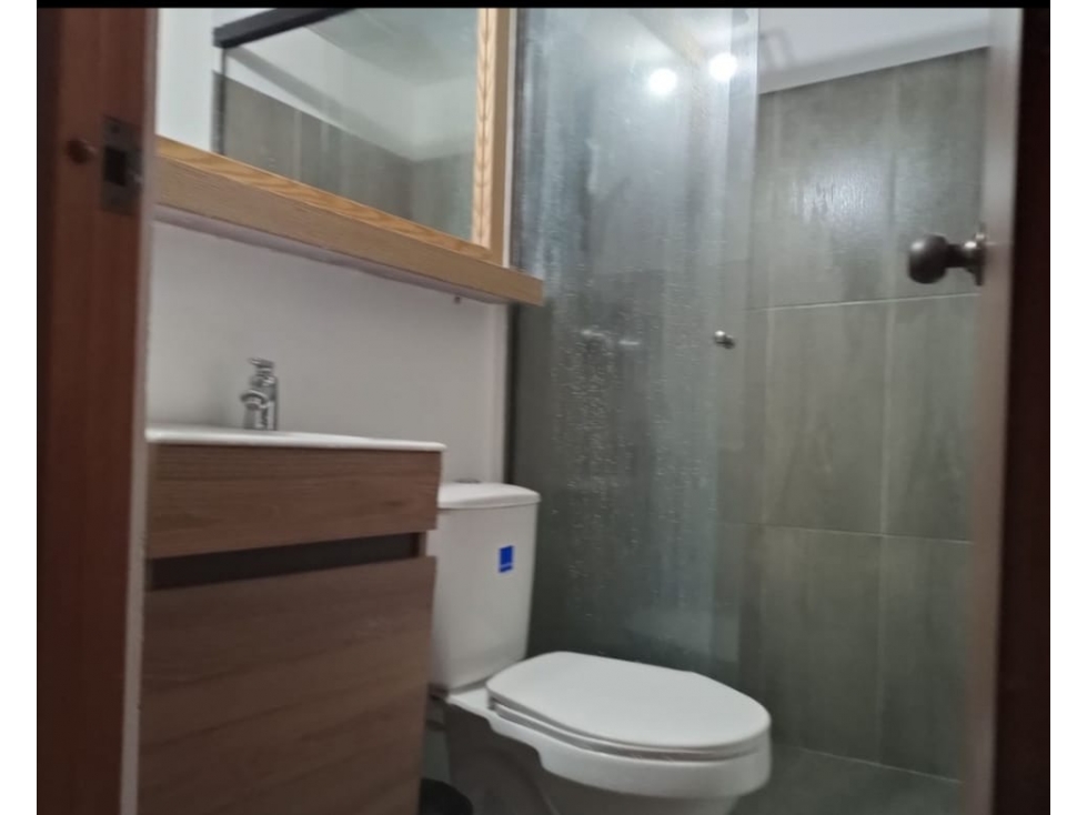 VENTA DE APARTAMENTO EN LOS COLORES - MEDELLIN — foto 5