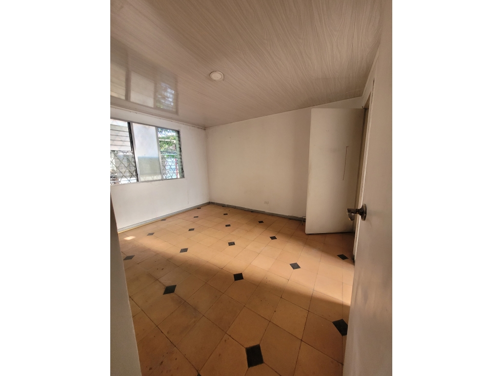 CASA EN VENTA MEDELLIN BARRIO SEVILLA IDEAL PARA RENTAS CORTAS — foto 3