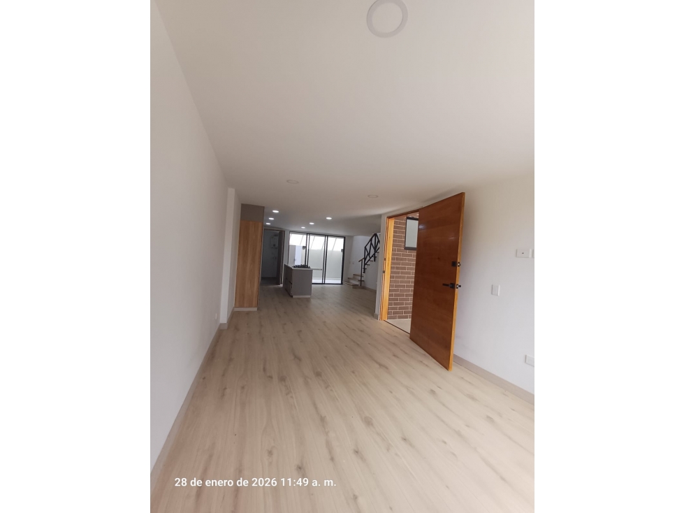 VENDO CASA EN UNIDAD RESIDENCIAL EN EL RETIRO ANTIOQUIA