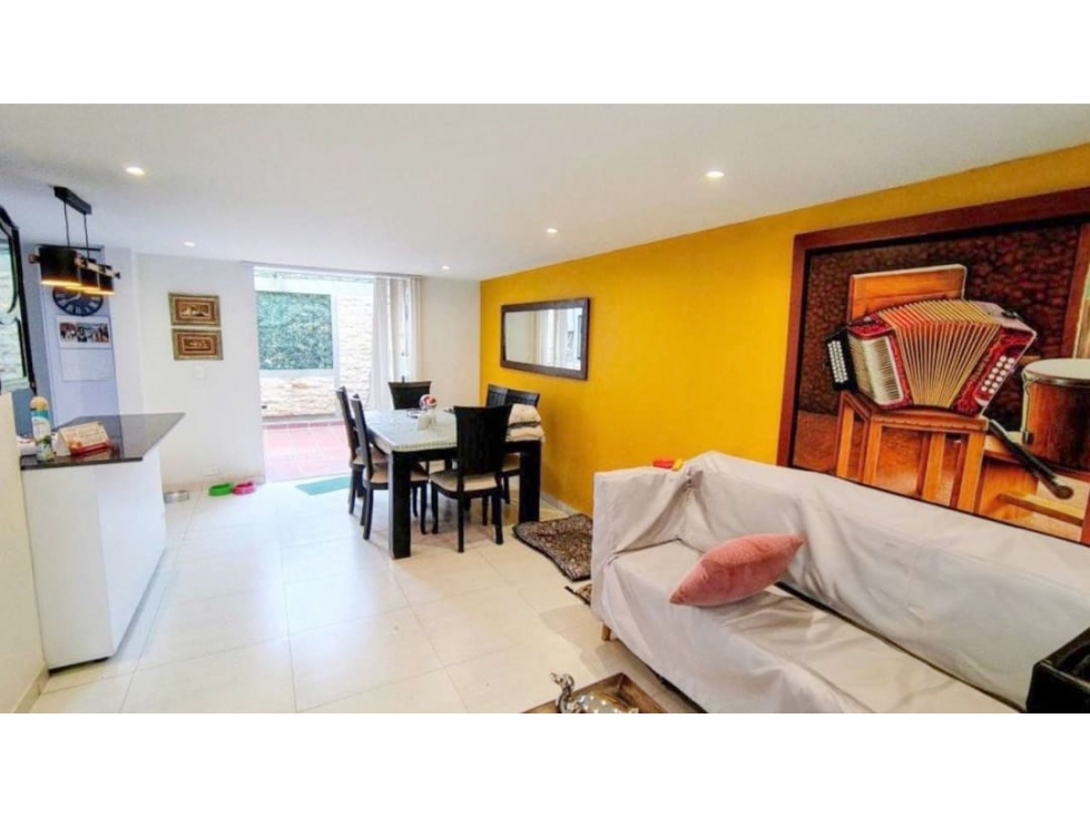 VENTA DE CASA EN LA LOMA DE LOS BERNAL.