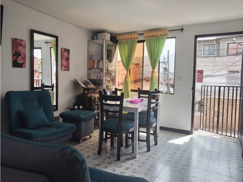 Vendo casa en Castilla sector San Martin