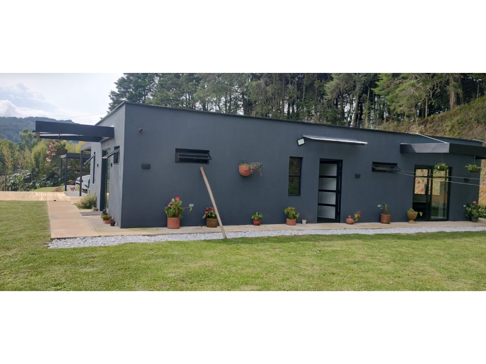 SE VENDE CASA CAMPESTRE EN GUARNE A 5 MINUTOS DEL LA AUTOPISTA - 1