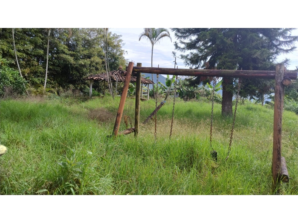 LOTE CON CASA PARA REMODELAR EN SAN ANTONIO DE PRADO MEDELLIN — foto 4