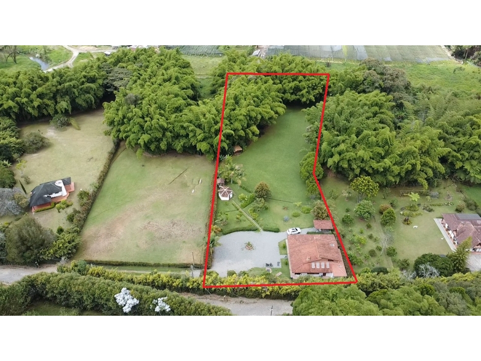 SE VENDE CASA CAMPESTRE EN MARINILLA VIA AL CARMEN DE VIBORAL