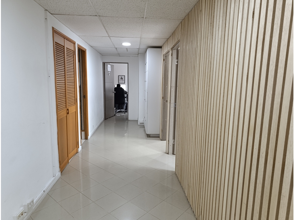 VENTA OFICINA EN CENTRO DE NEGOCIOS EL POBLADO