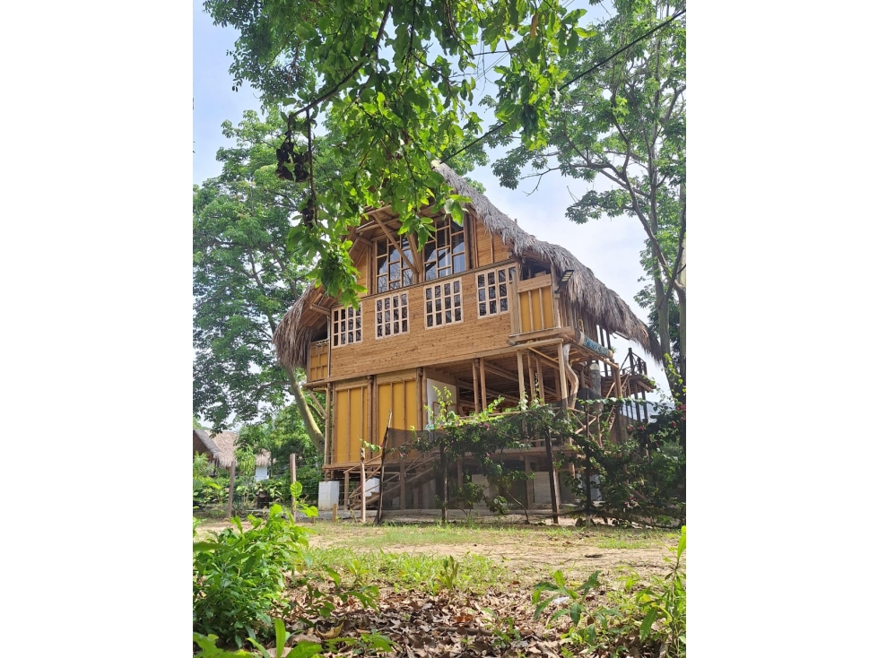 CASA FINCA MOÑITOS CORDOBA VENCAMBIO POR PROPIEDAD O VEHICULO - 1