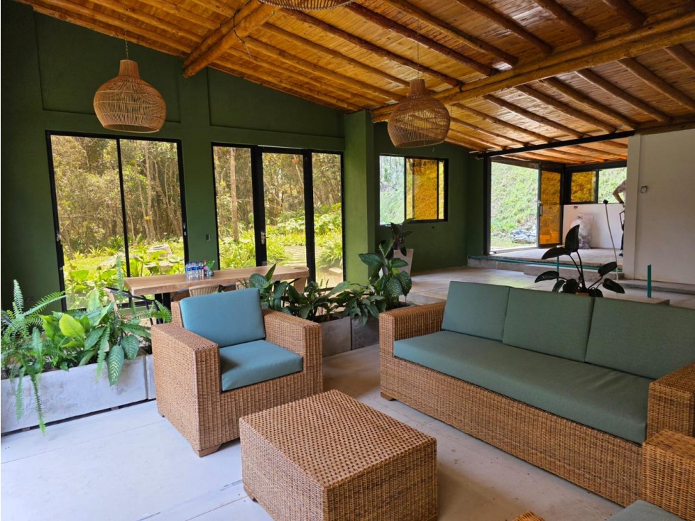 VENTA CASA CAM`PESTRE SANTA ELENA - PARQUE ARVI