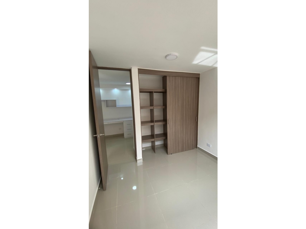 VENDO APARTAMENTO EN CABAÑAS EN BELLO, UNIDAD RESIDENCIAL 78 m² PISO 7