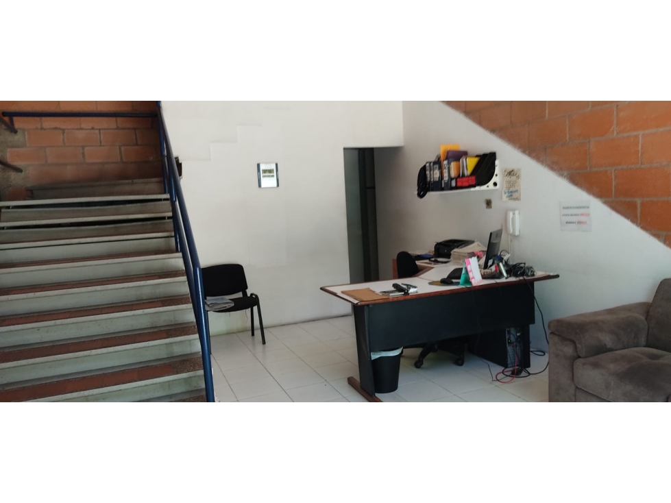 VENDO BODEGA EN UNIDAD EN SABANETA
