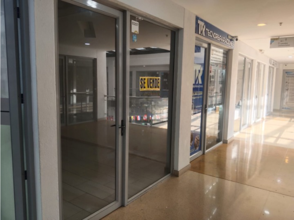 LOCAL EN VENTA EN CENTRO COMERCIAL EN AYACUCHO