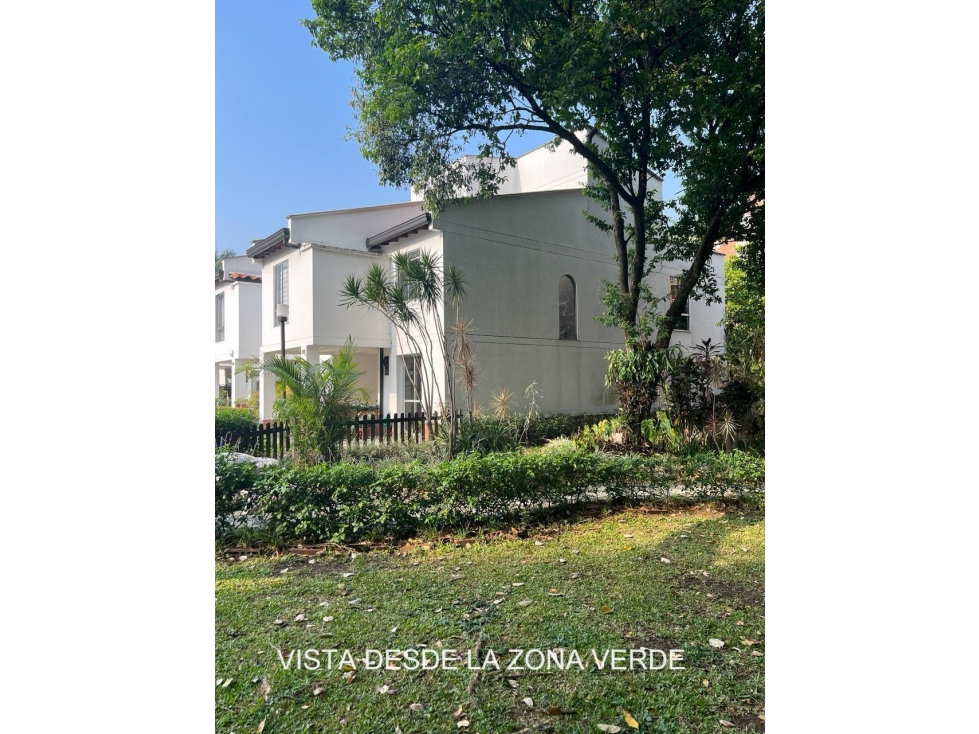 CASA DE 2 NIVELES ENVIGADO MILAN UNIDAD CERRADA