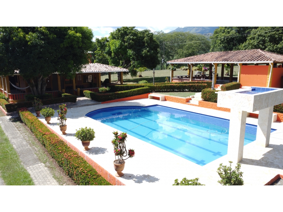 SE VENDE CASA CAMPESTRE EN SOPETRAN