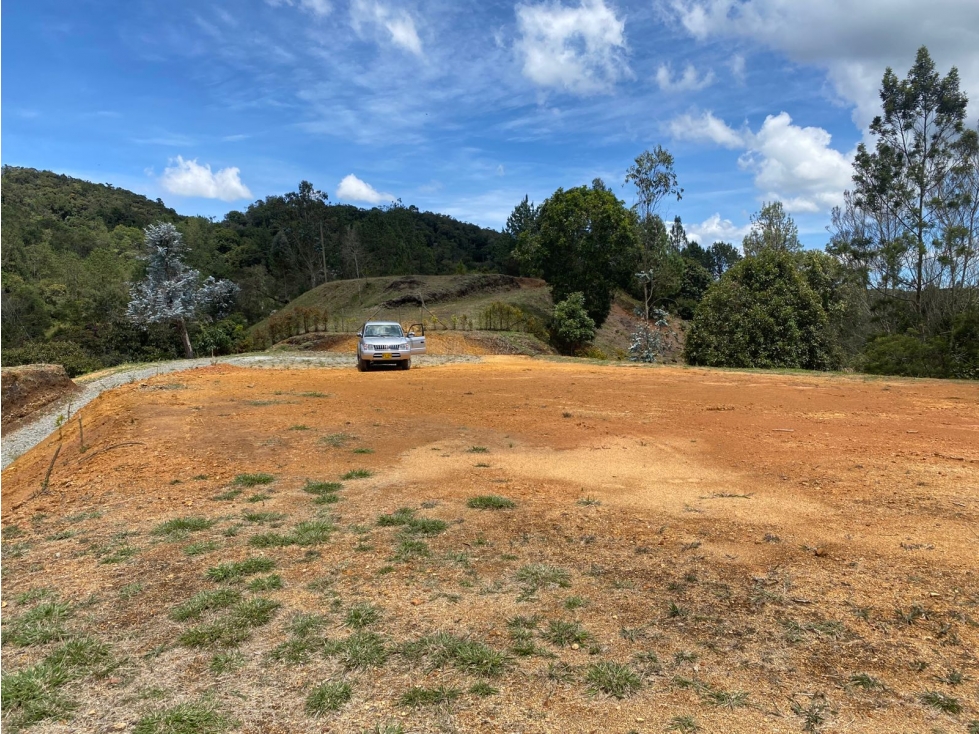 LOTE PARA LA VENTA EN EL RETIRO SECTOR CARRIZALES
