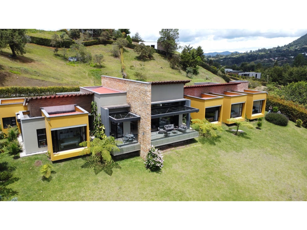 SE VENDE CASA CAMPESTRE EN EL CARMEN VIA SAN ANTONIO DE PEREIRA