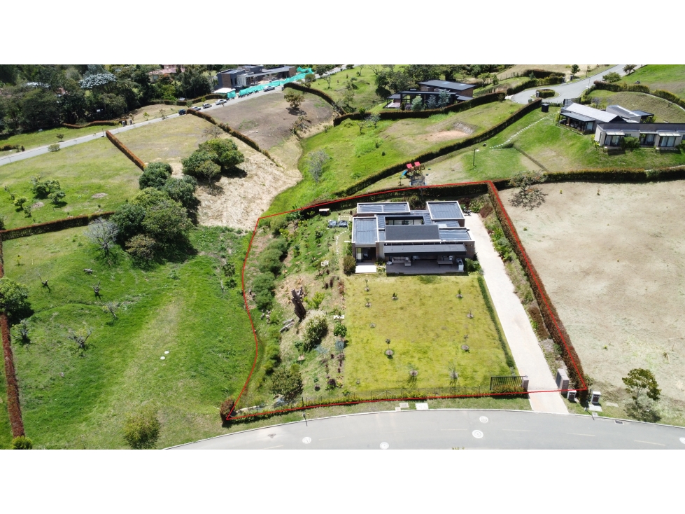 SE VENDE CASA CAMPESTRE EN LA CEJA VIA SAN ANTONIO DE PEREIRA