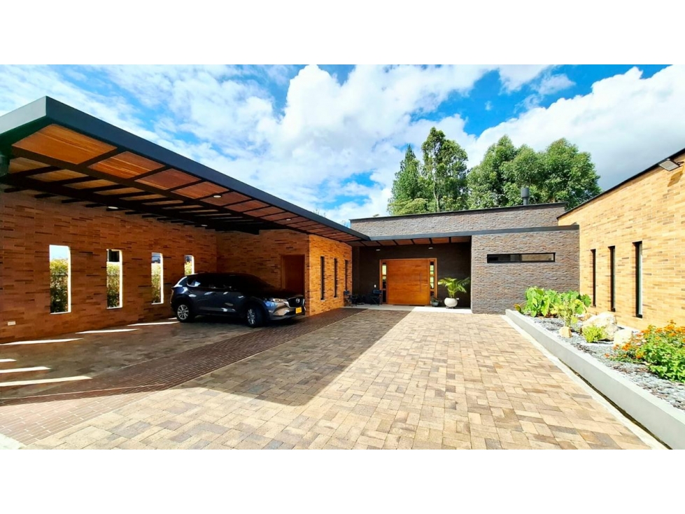 SE VENDE CASA CAMPESTRE EN LA CEJA VIA SAN ANTONIO DE PEREIRA
