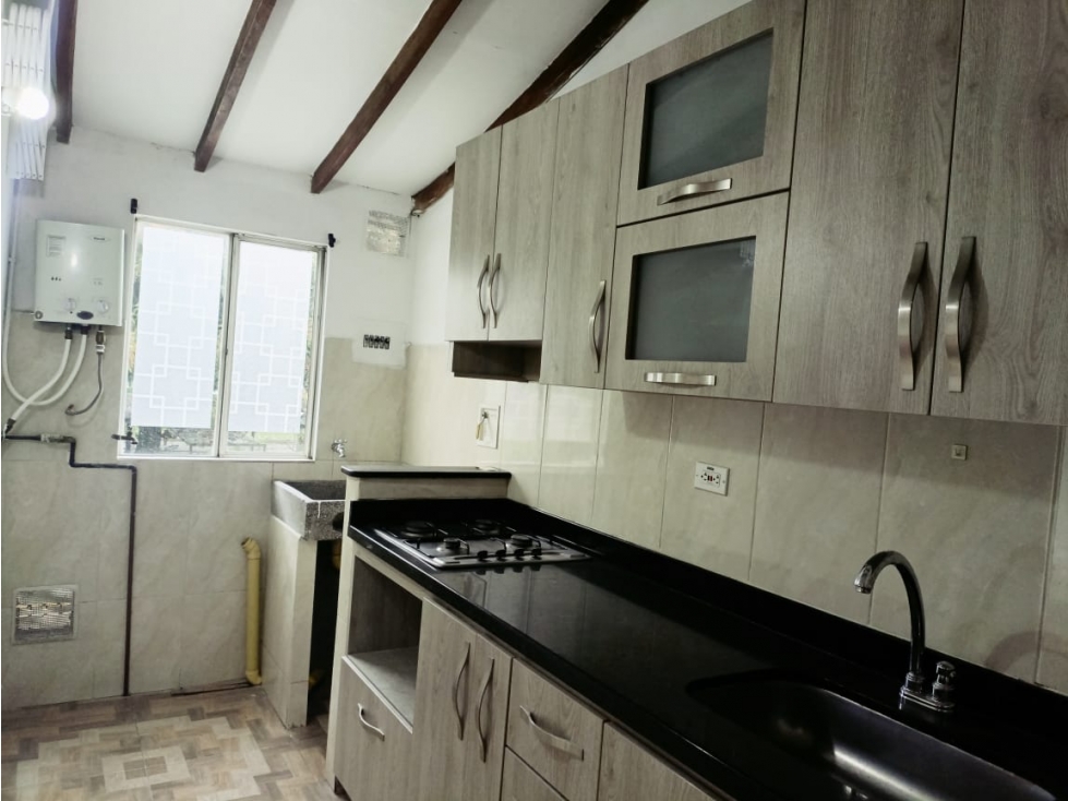 Venta apartamento en ITAGUI EN apartacasas 2 con balcón — foto 3