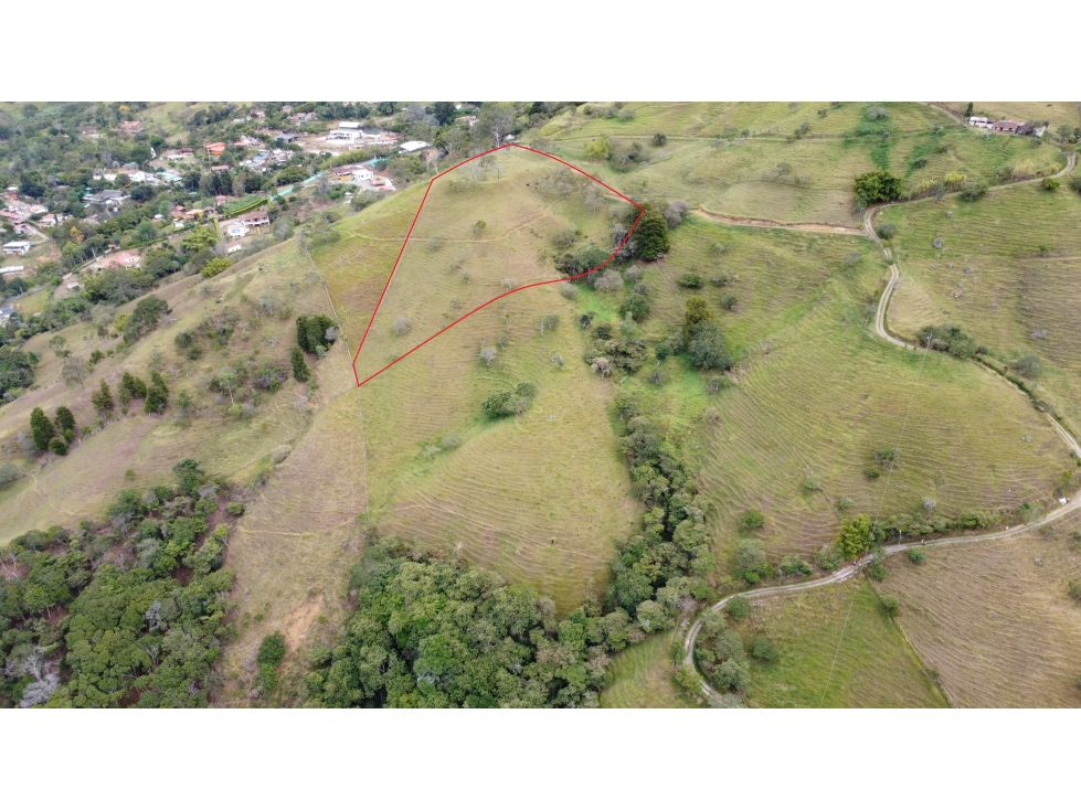 SE VENDE LOTE EN COPACABANA VEREDA ZARZAL PARTE ALTA