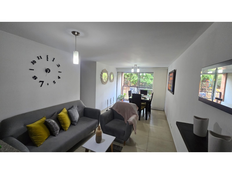 SE VENDE APARTAMENTO EN LA CASTELLANA CERCA A SANTA GEMA