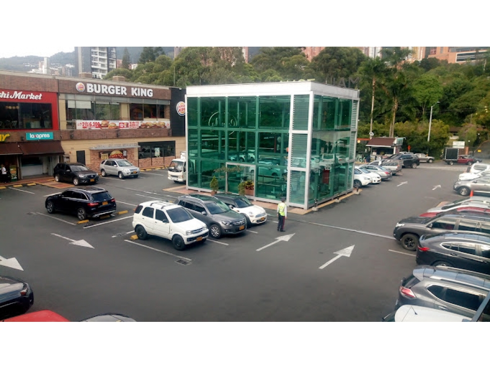 Vendo Local Comercial en Mall Zona Dos