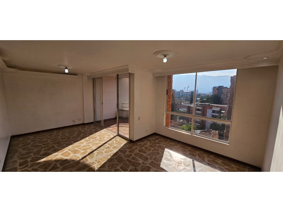 SE VENDE APARTAMENTO EN LAURELES VELODROMO