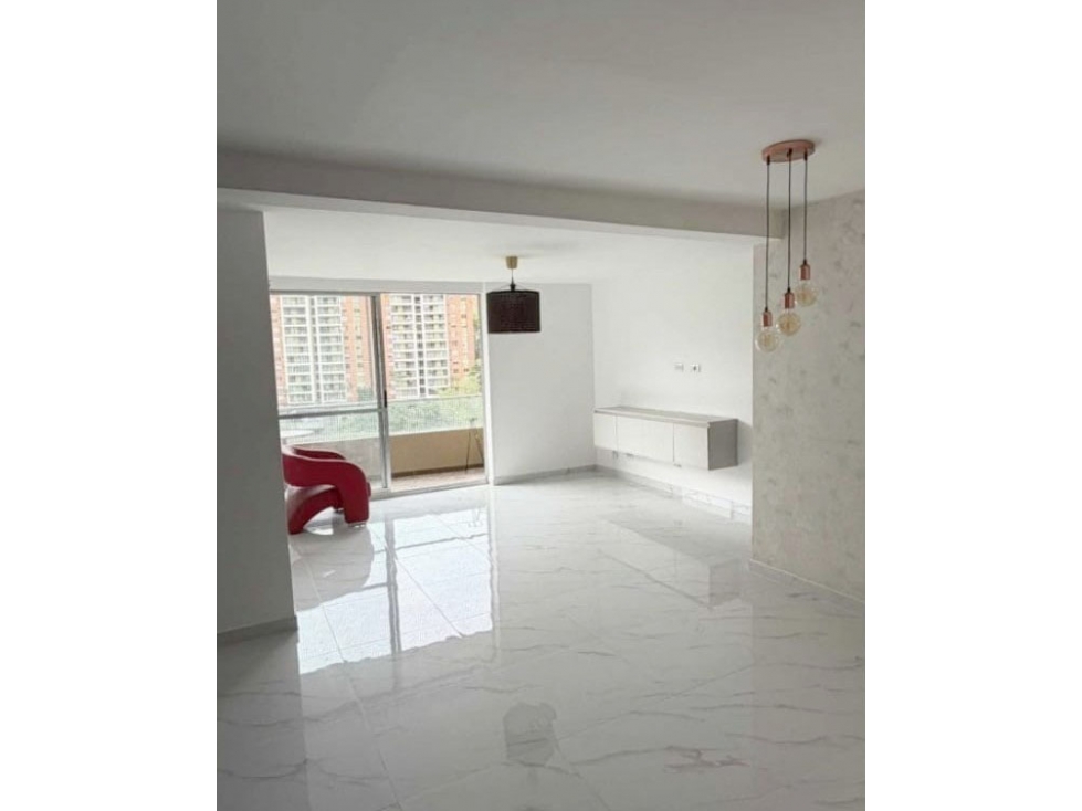 VENTA DE APARTAMENTO EN LA LOMA DE LOS BERNAL.