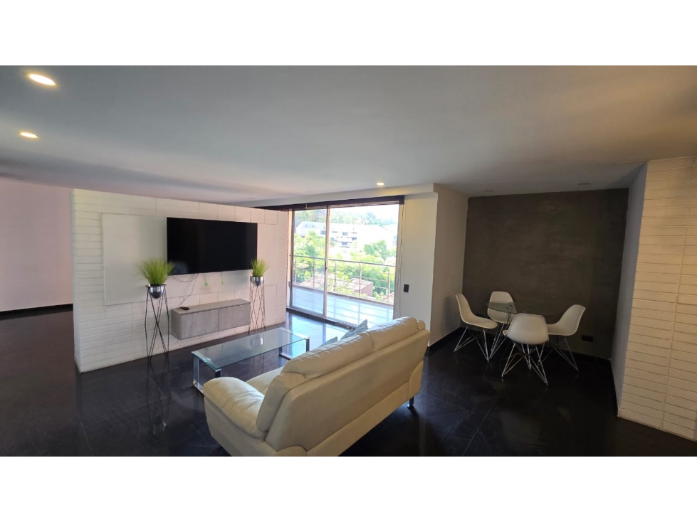 SE VENDE APARTAMENTO EN EL POBLADO - CASTROPOL