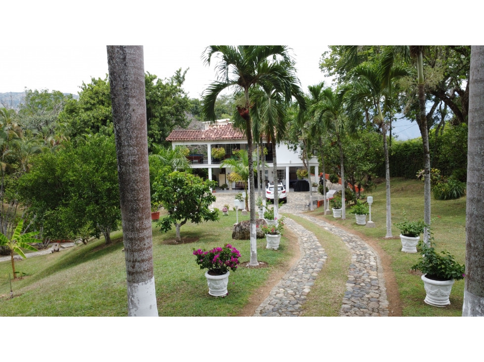 SE VENDE CASA CAMPESTRE EN SAN JERONIMO