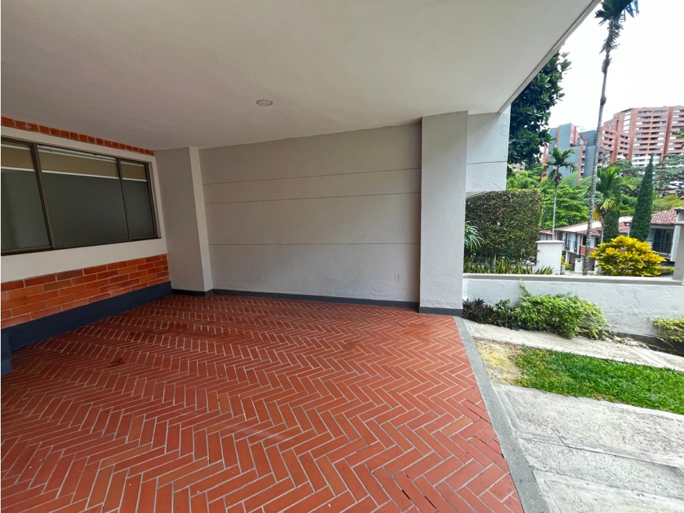 SE VENDE CASA EN ENVIGADO CUMBRES (PP)