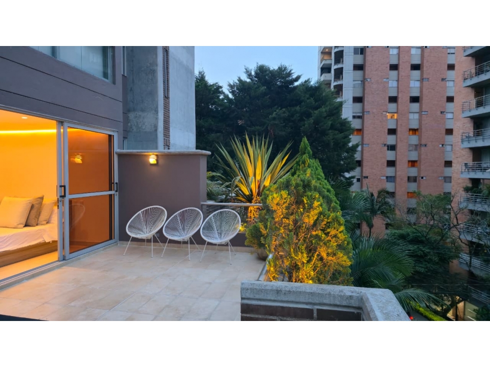 SE VENDE APARTAMENTO EN EL POBLADO - CASTROPOL (PB)