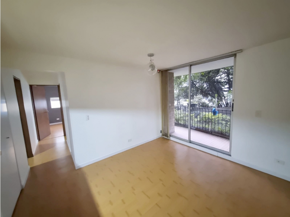 VENTA DE APARTAMENTO EN EL POBLADO.
