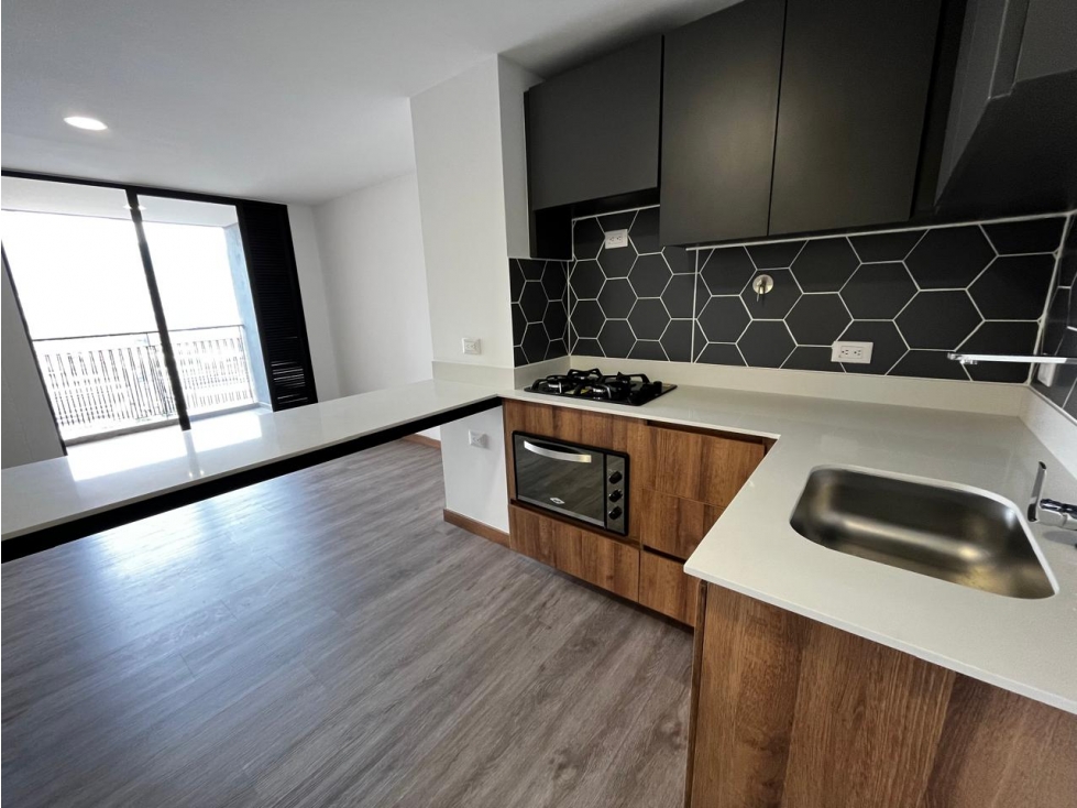SE VENDE APARTAMENTO JUEVO EN ENVIGADO (PP)