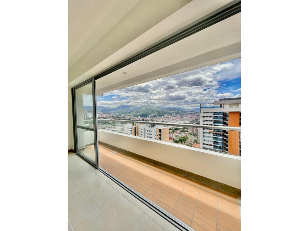 VENDO APARTAMENTO EN SABANETA, URB LAGOS DEL SUR AP