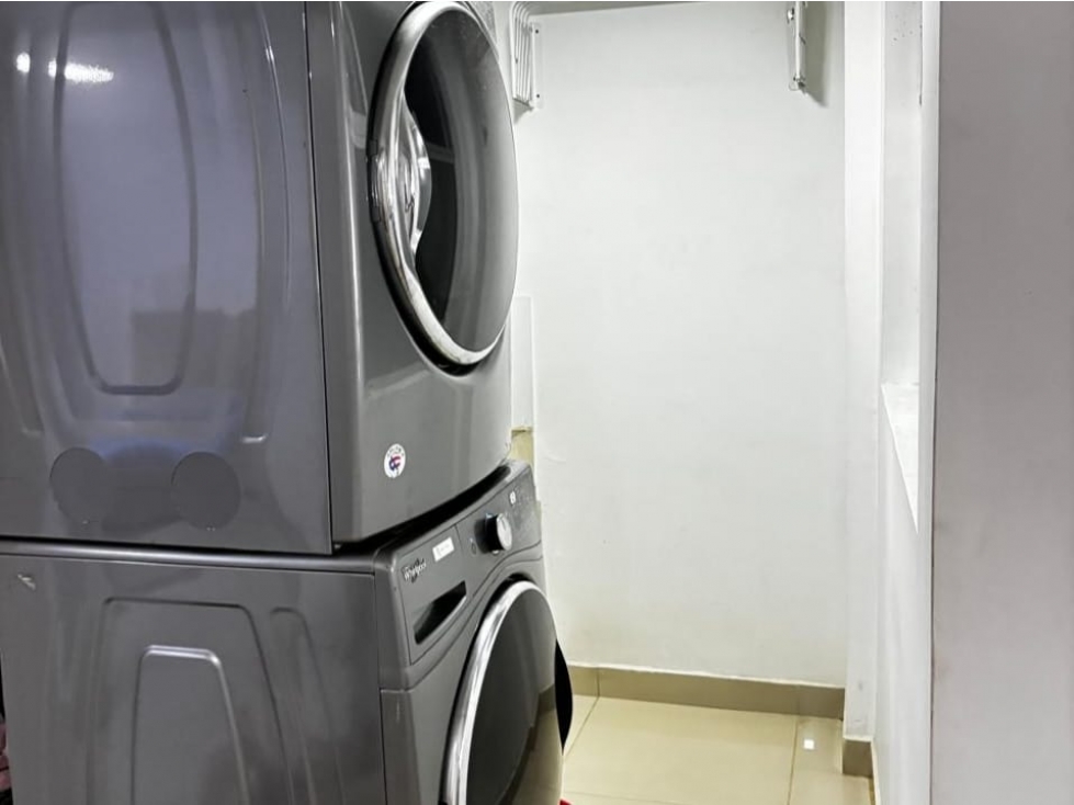 INVERSIONISTAS | Apartamento rentado, Segundo piso, Barrio Cristóbal — foto 5