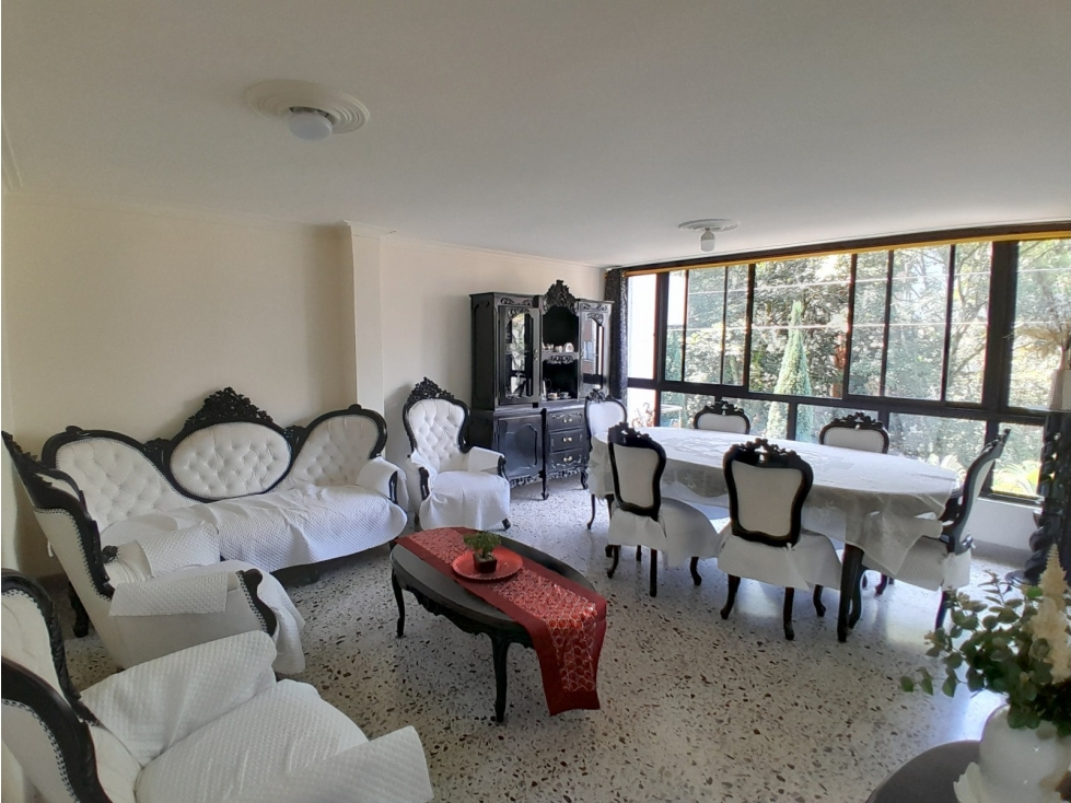 APARTAMENTO EN VENTA EN EL SECTOR DE LOS COLORES, MEDELLIN