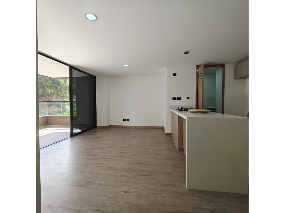 Apartamento en venta El Poblado, sector Avenida Las Palmas. — foto 2