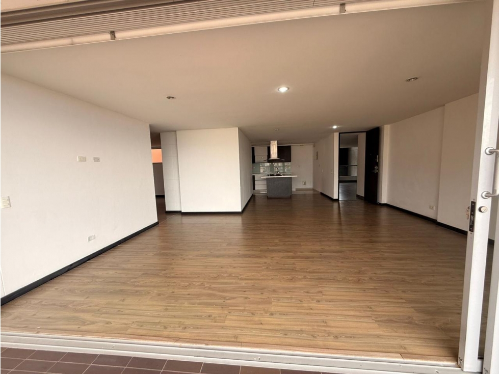 SE VENDE APARTAMENTO EN ENVIGADO LOMA DE LAS BRUJAS (PP)