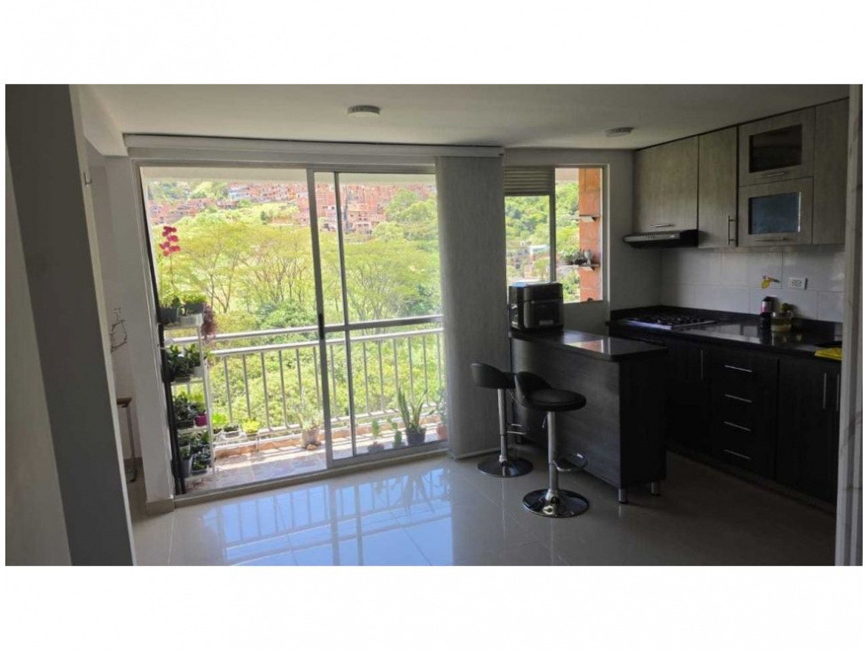 VENTA APARTAMENTO EN VENTA EN ITAGUI, SECTOR CENTRO DE LA MODA