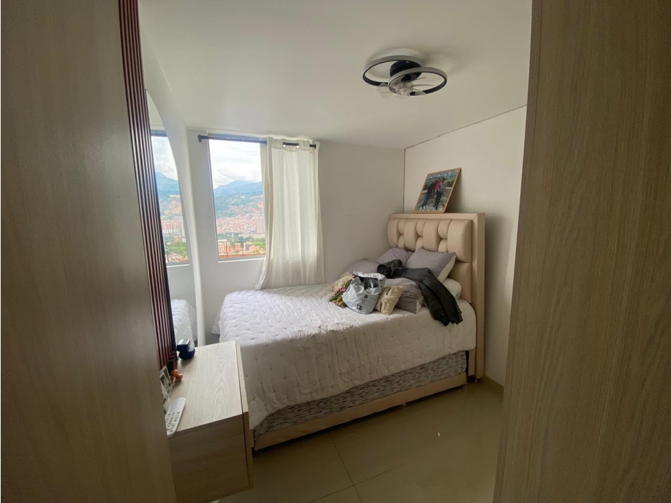 VENTA DE APARTAMENTO EN CAMINO DEL VIENTO CON PARQUEADERO PRIVADO — foto 6