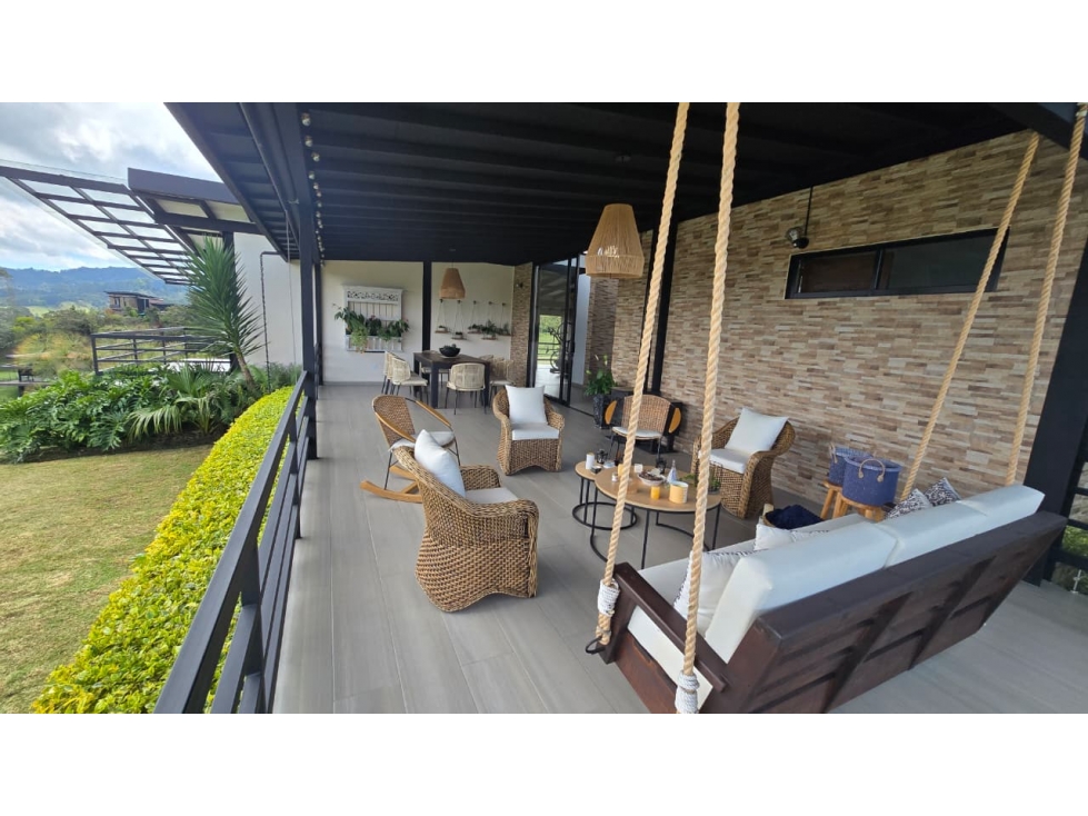 SE VENDE CASA CAMPESTRE EN EL RETIRO