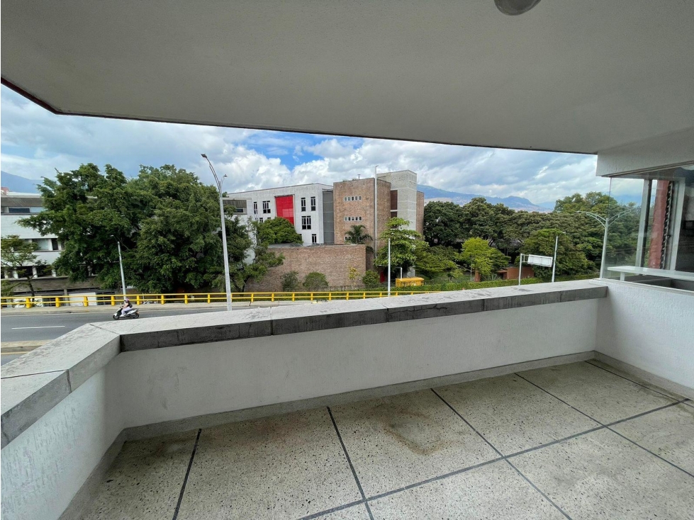 ALQUILER DE HERMOSO APARTAMENTO EN CONQUISTADORES
