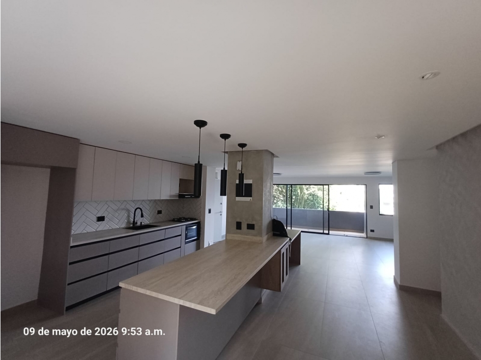 VENDO APARTAMENTO EN SECTOR LALINDE EL POBLADO MEDELLIN — foto 2