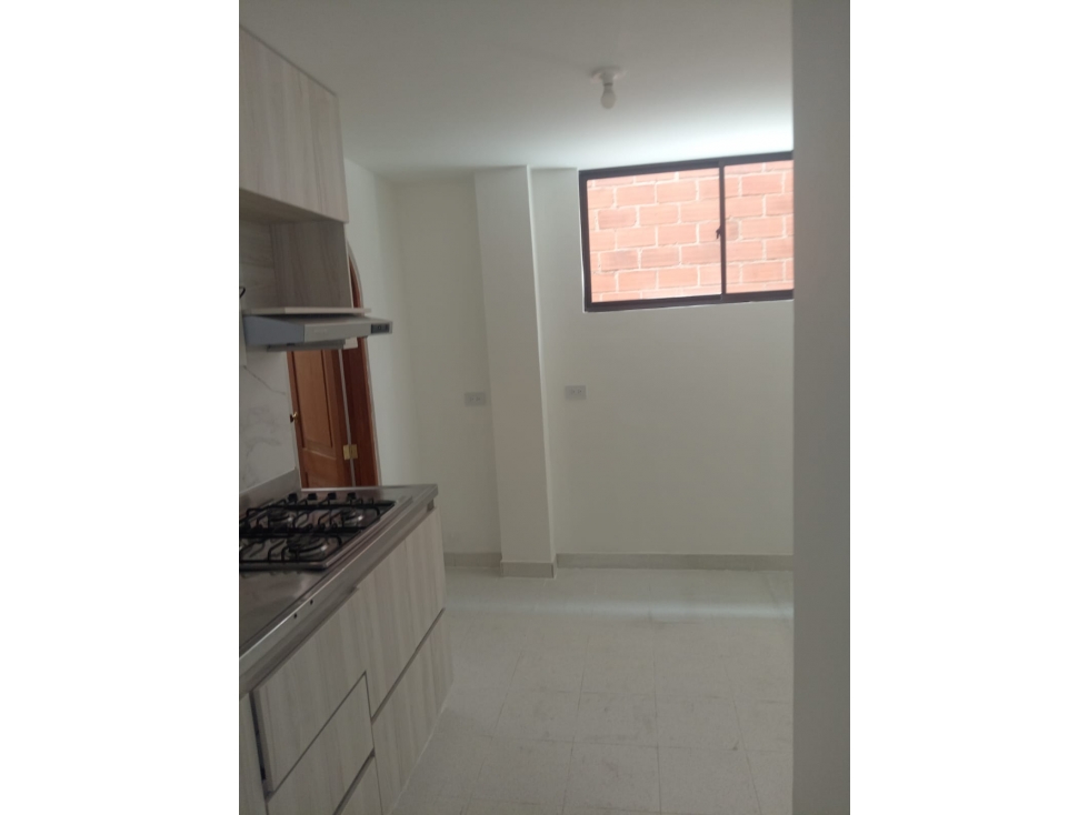 APARTAMENTO EN VENTA ENVIGADO EL PORTAL CON GARAJE EN EDIFICIO PH — foto 4