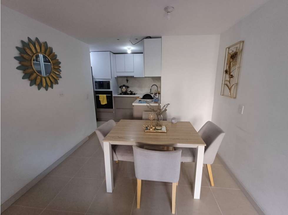 APARTAMENTO EN VENTA SECTOR LOMA DE LOS BERNAL — foto 3
