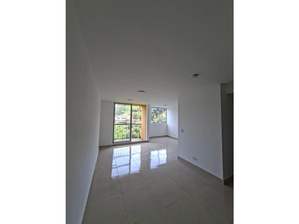 Venta de apartamento en La Estrella, Primitiva con vista natural — foto 4