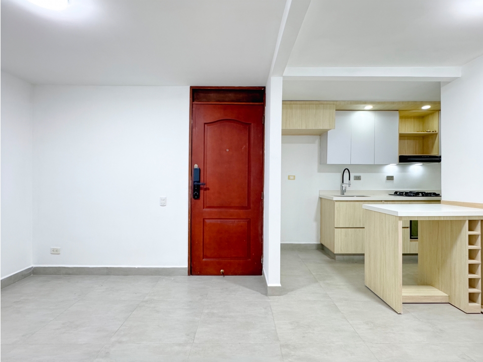 Venta Apto remodelado 57m2 - 3 habitaciones en Castropol, El Poblado — foto 2