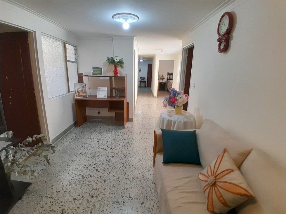 APARTAMENTO EN VENTA EN EL SECTOR DE LOS COLORES, MEDELLIN — foto 4