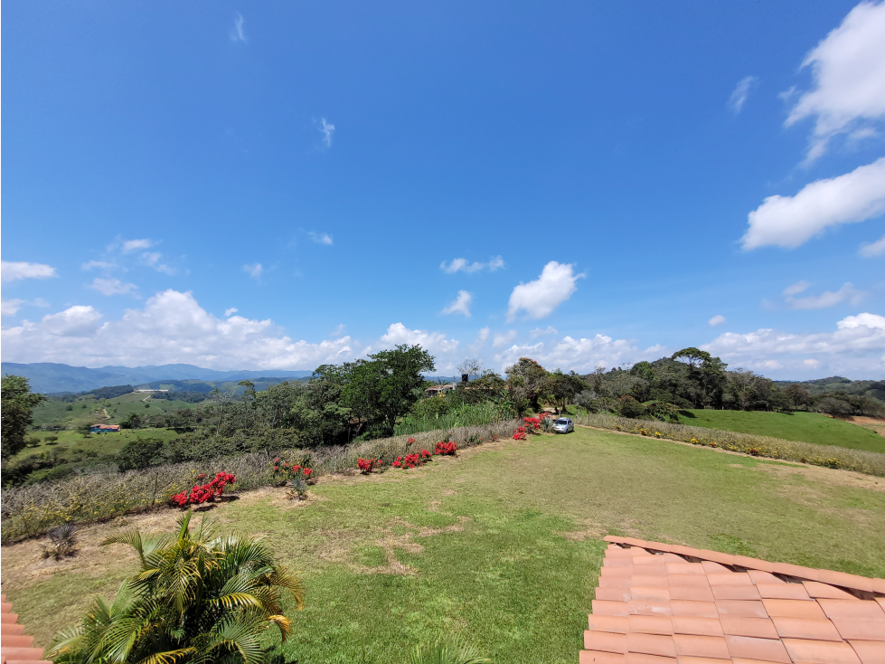 CASA CAMPESTRE EN YOLOMBÓ - 4