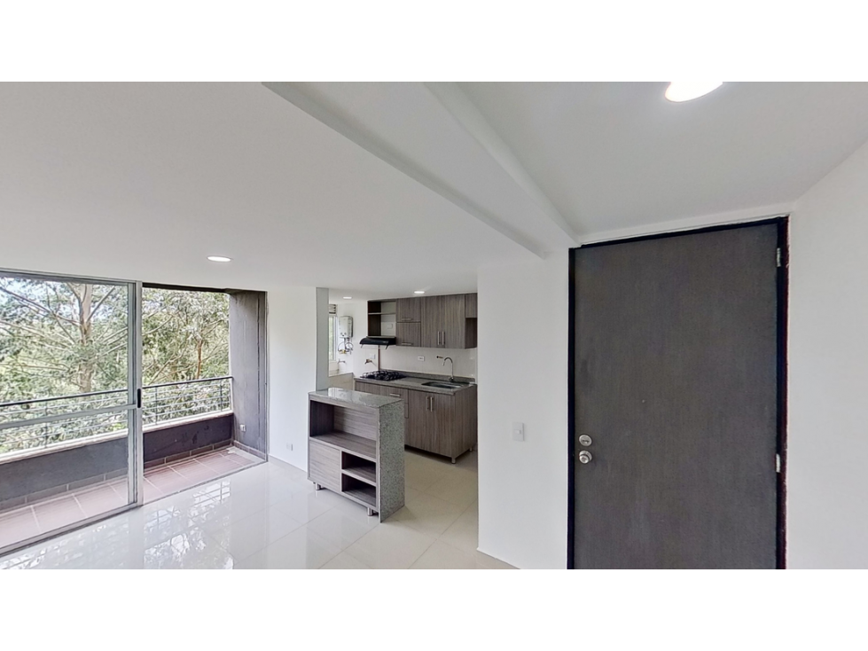 VENDO APARTAMENTO EN PISO MEDIO EN RODEO ALTO MEDELLIN — foto 3