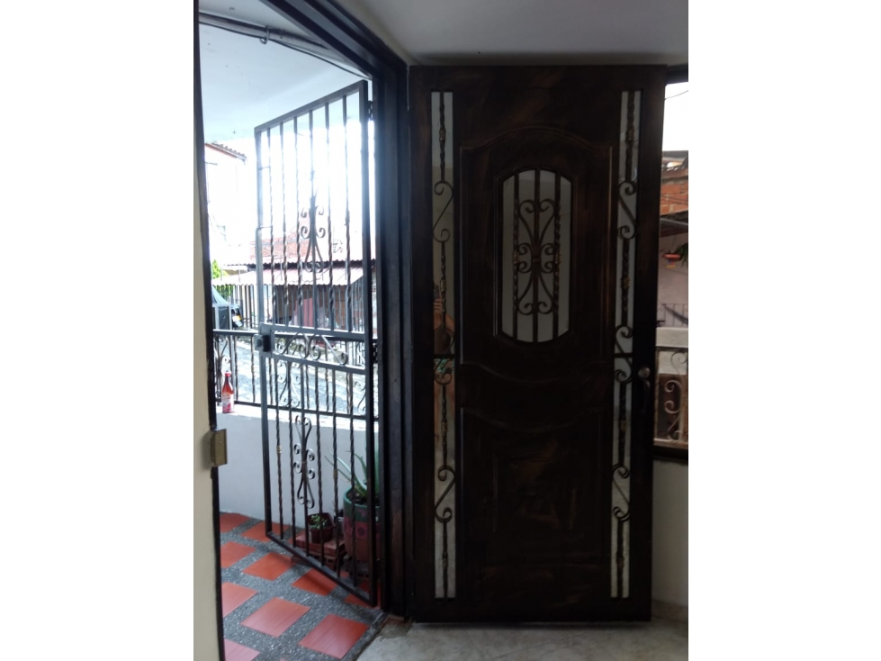 VENDO CASA EN LA PRADERA